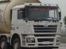 40����������ǰ�ĺ��ɢװˮ�����䳵